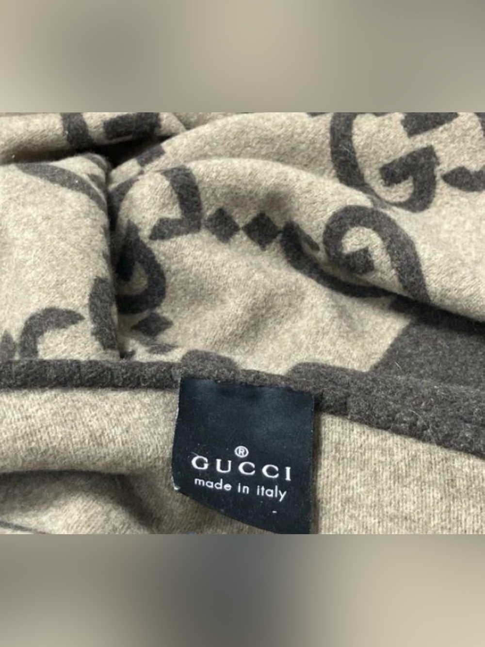 Gucci Taupe and Dark Brown GG Monogram Throw - Picture 8 of 8
